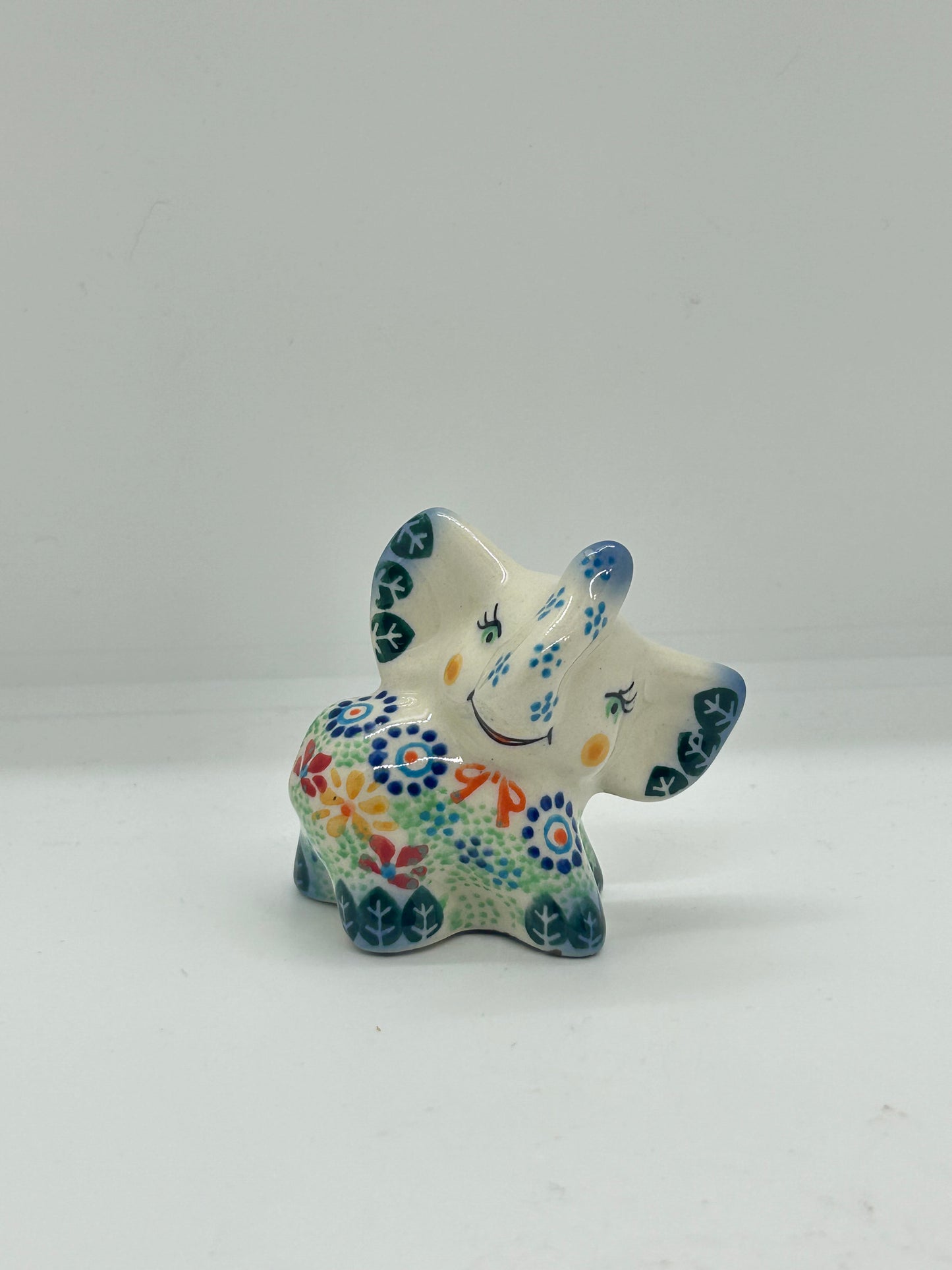 Standing Elephant - U-KL