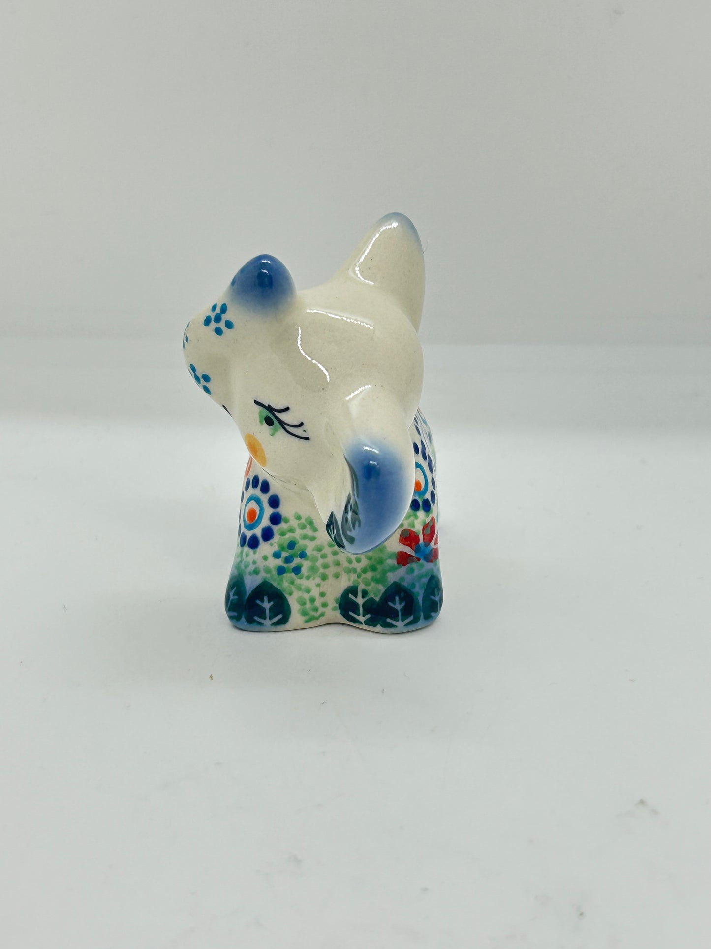 Standing Elephant - U-KL
