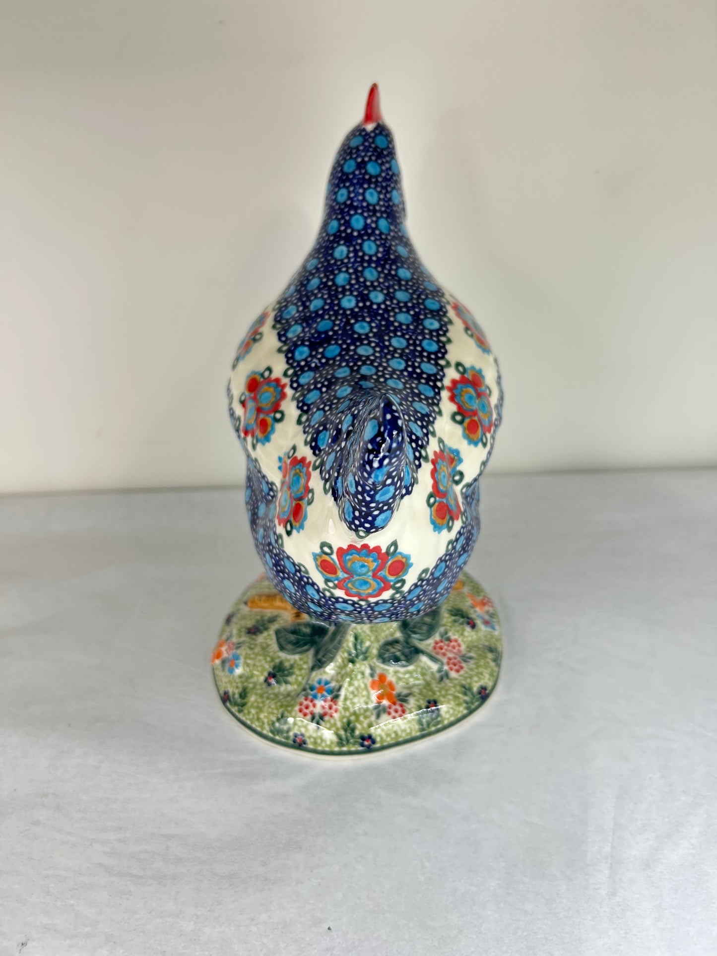 Farm Chicken Figurine - D82
