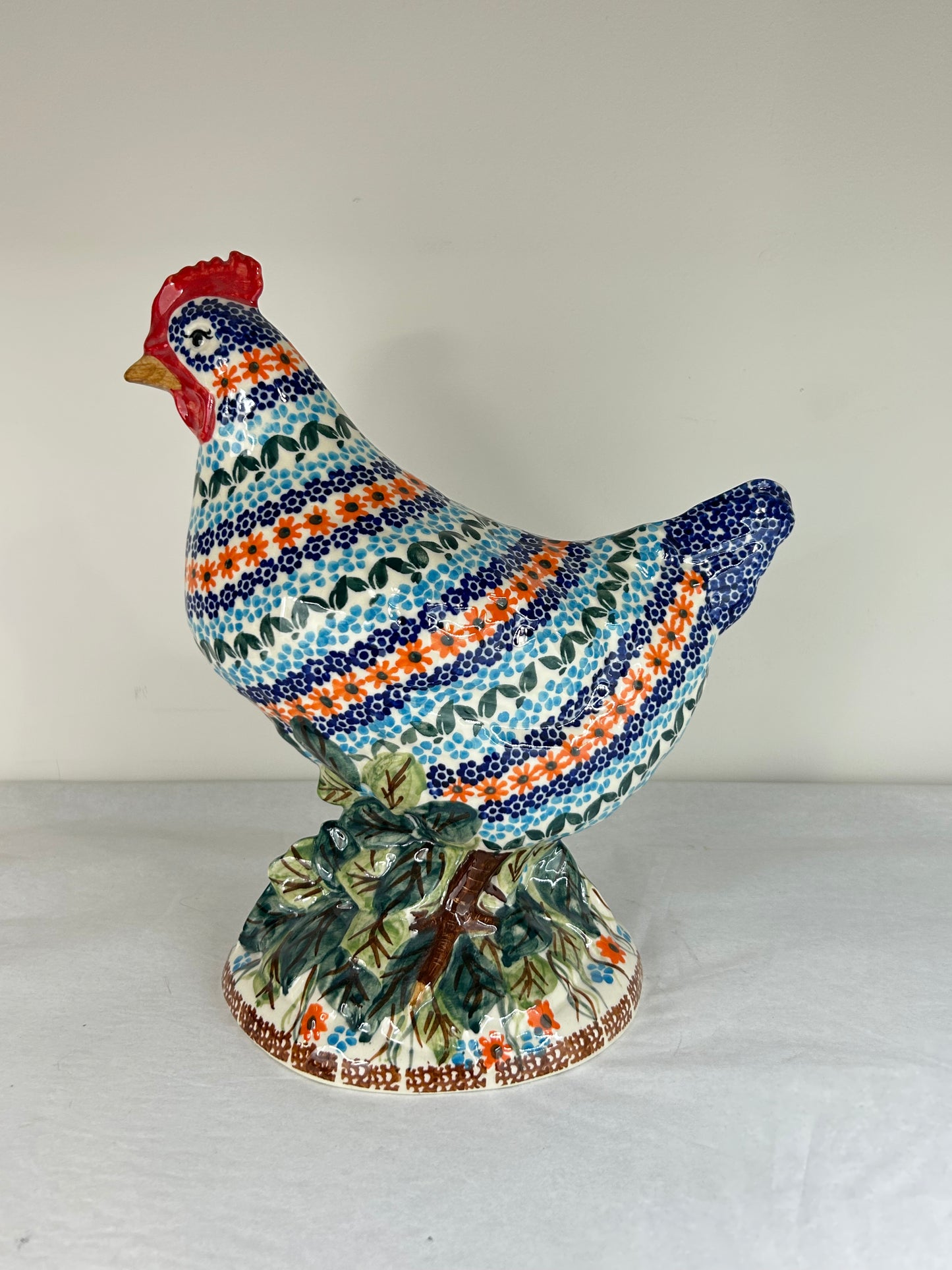Farm Chicken Figurine - D69