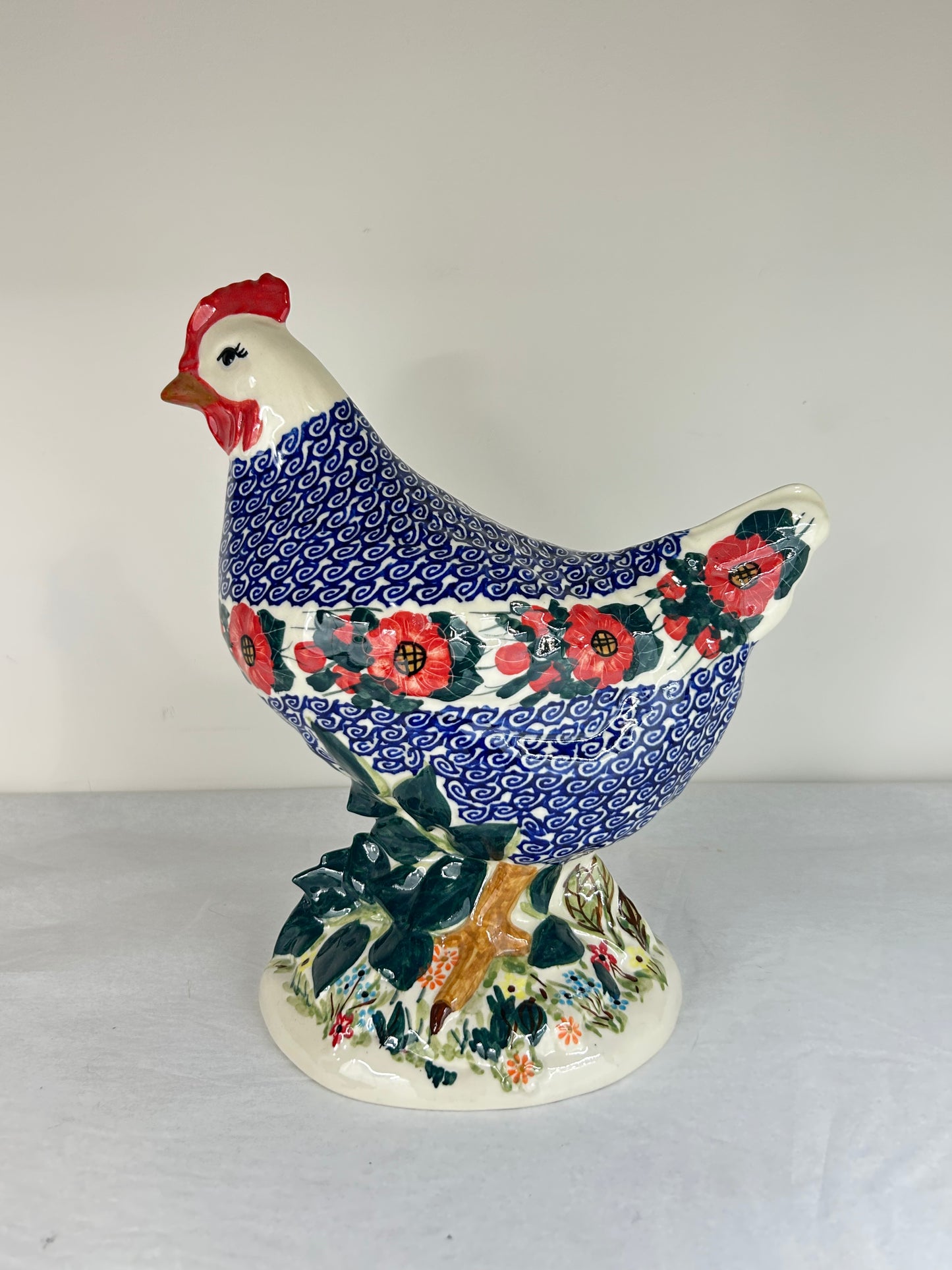 Farm Chicken Figurine - D15
