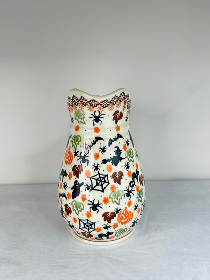 Large Pitcher - D90