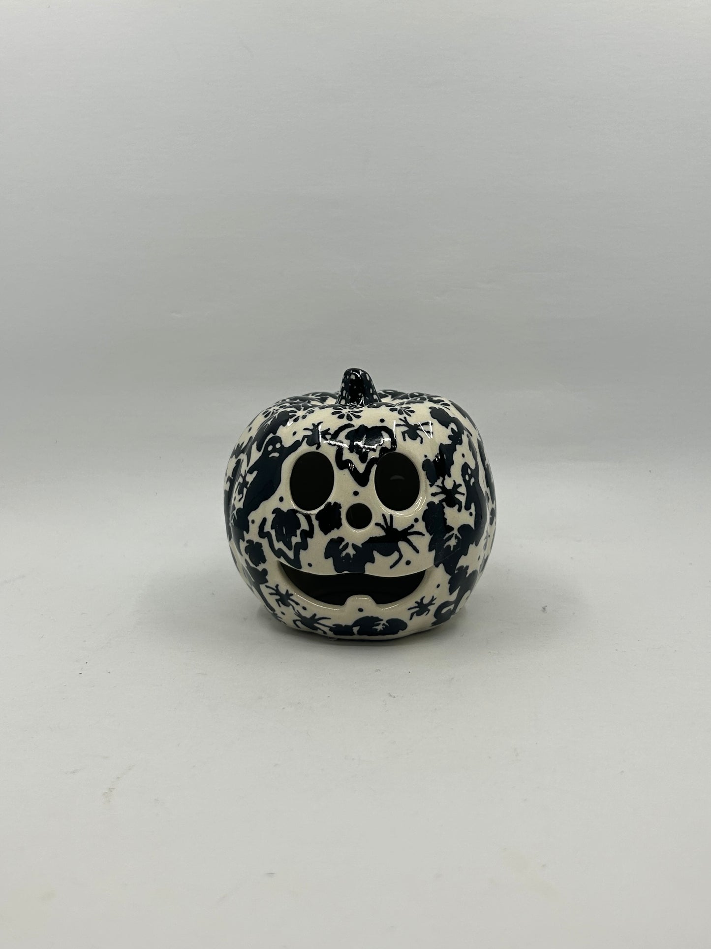 A443 Small Pumpkins Black Halloween D92