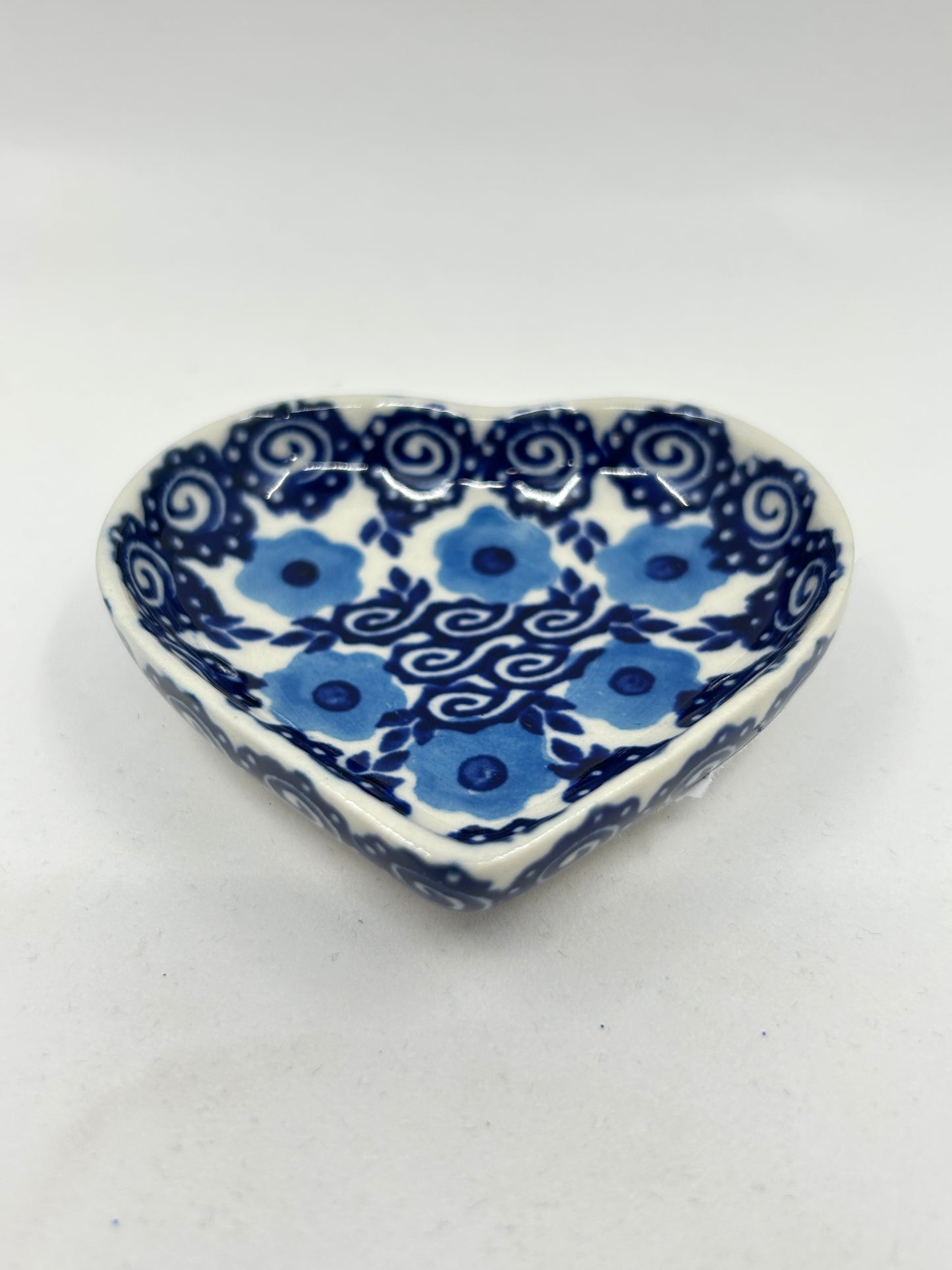 A7 Saucer Heart - D98