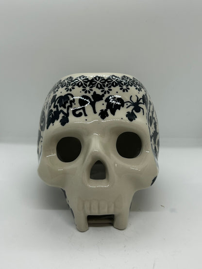 A111 ~ Skull Halloween ~ D92