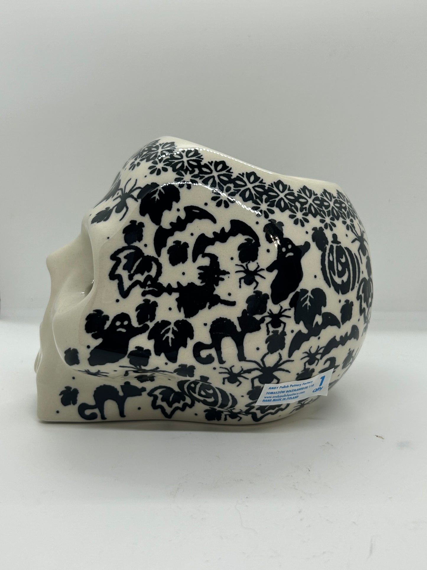 A111 ~ Skull Halloween ~ D92