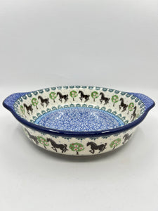 Baker ~ Round w/ Handles ~ 8 inch ~ 2256X - T4!