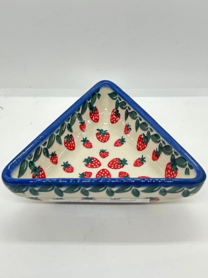 Andy Triangle Dish - D139