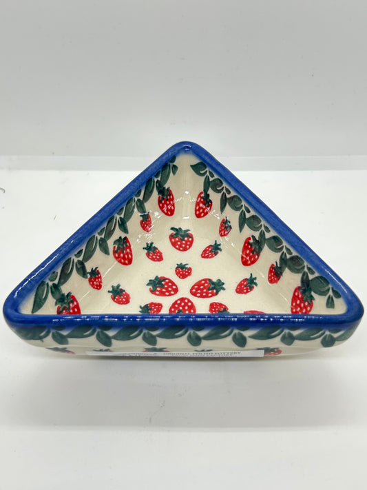 Andy Triangle Dish - D139