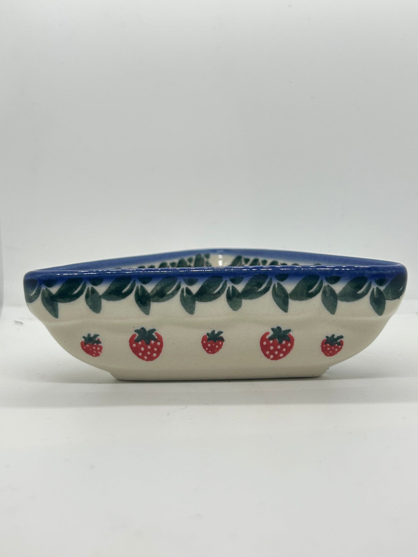 Andy Triangle Dish - D139