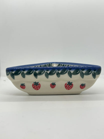 Andy Triangle Dish - D139