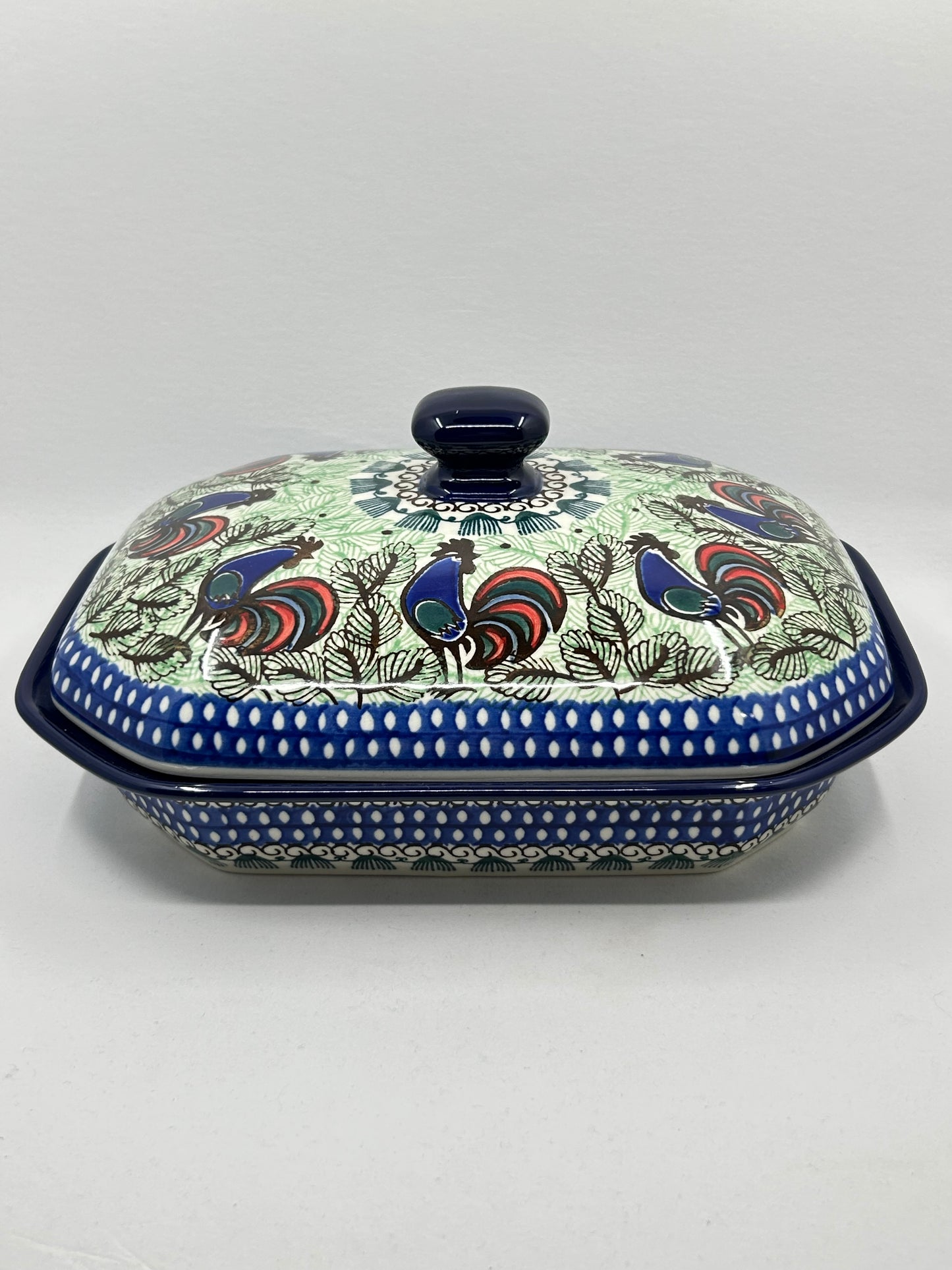 Baker ~ Covered Casserole ~ 8"W x 10.25"L ~ U2664 ~ U3!