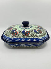 Load image into Gallery viewer, Baker ~ Covered Casserole ~ 8&quot;W x 10.25&quot;L ~ U2664 ~ U3!