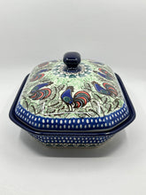 Load image into Gallery viewer, Baker ~ Covered Casserole ~ 8&quot;W x 10.25&quot;L ~ U2664 ~ U3!