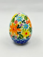 Load image into Gallery viewer, Kalich Stoneware Egg - Colorful Daisy -