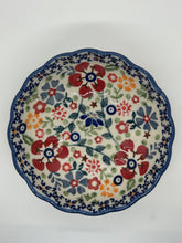 Load image into Gallery viewer, Second Quality Scalloped Dish - EO34