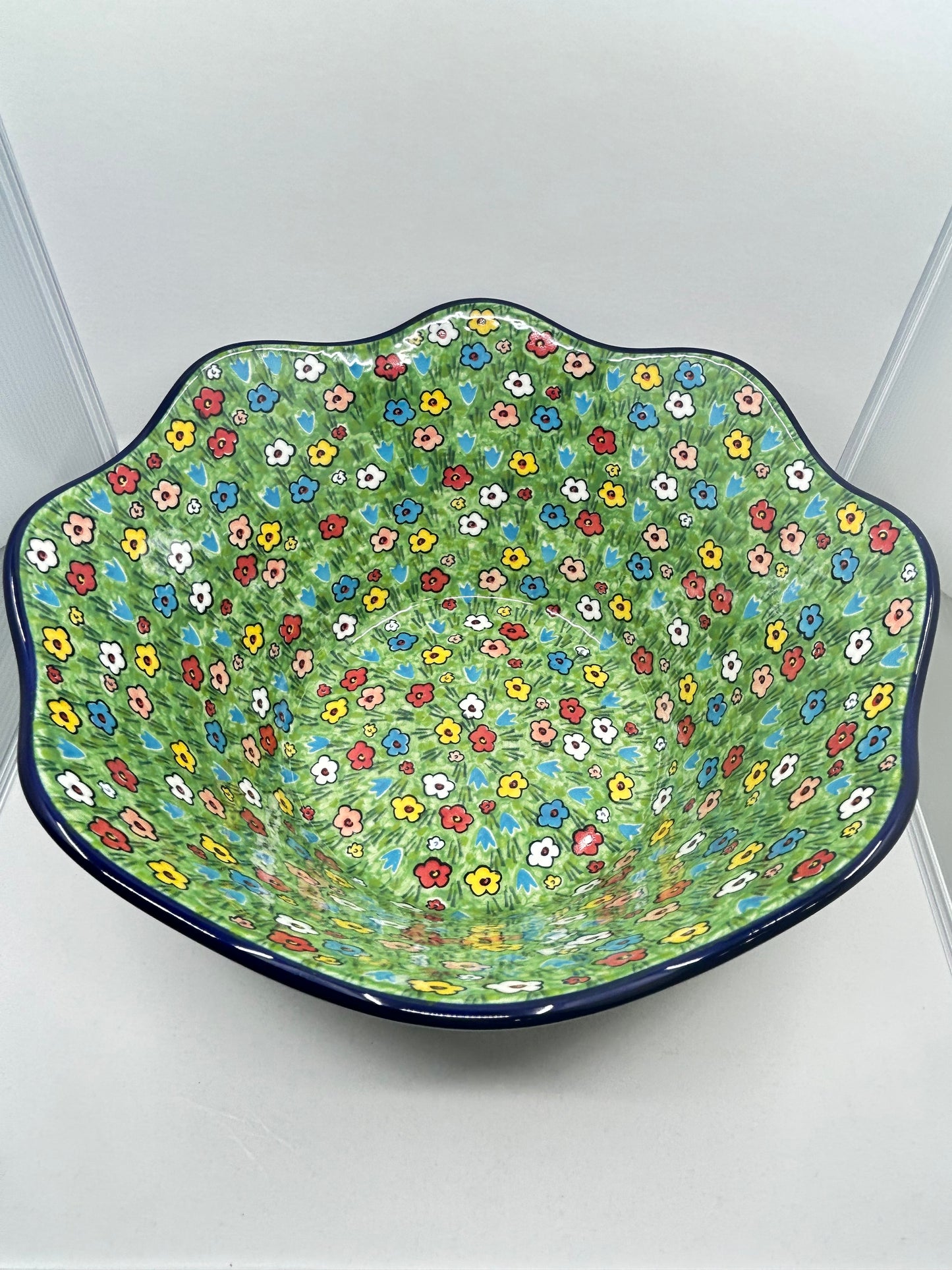 Bowl ~ Wavy Edge ~ Large ~ 12 inch ~ U4878 ~ U6!