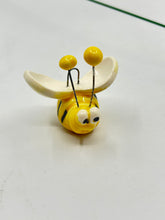 Load image into Gallery viewer, Ceramic Bee