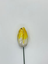Load image into Gallery viewer, Ceramic Tabby Tulip
