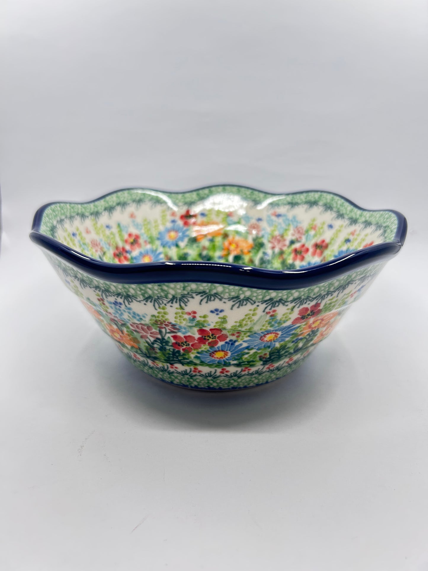 Bowl ~ Wavy Edge ~ Small ~ 8 inch ~ U5237 ~ U4*