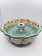 Load image into Gallery viewer, Baker ~ Bundt Pan ~ U4799 ~ U3!