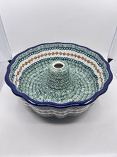 Load image into Gallery viewer, Baker ~ Bundt Pan ~ 020AX ~ T1!
