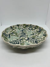 Load image into Gallery viewer, Large Scalloped Serving Bowl - GZ39