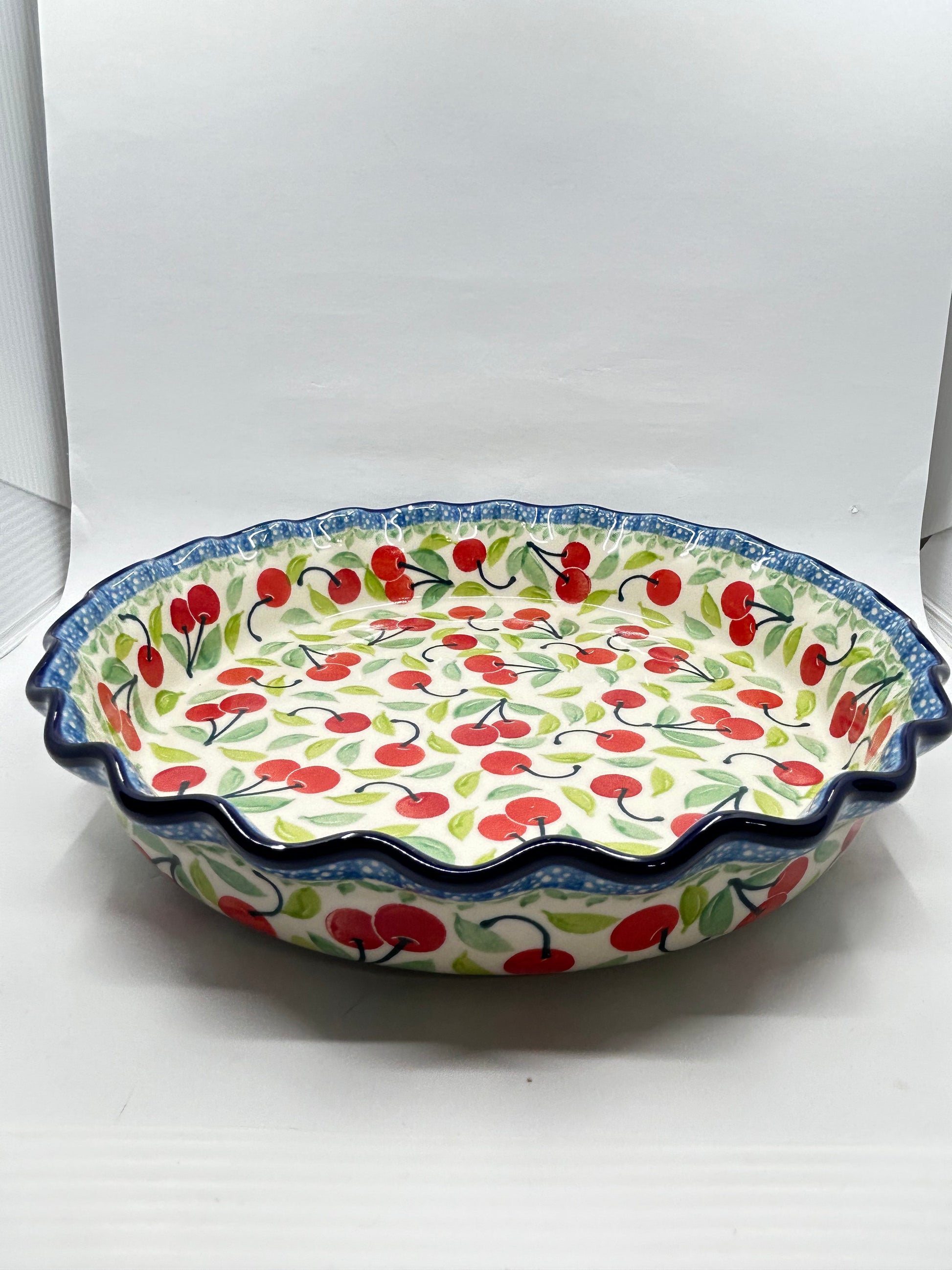 636 ~ Pie Plate ~ Fluted ~ 10