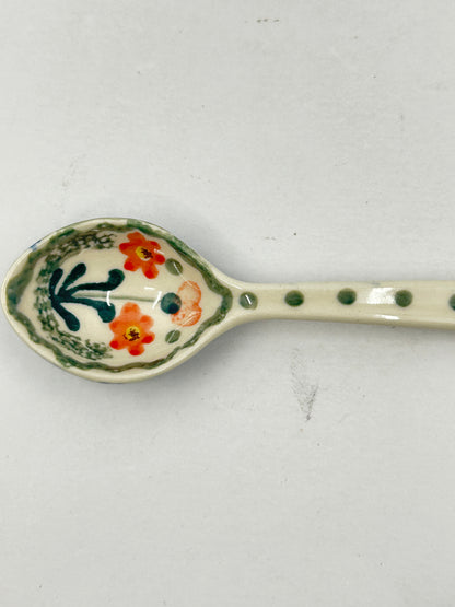 Spoon ~ Medium ~ 6.25 inch ~ 0560 ~ T3*