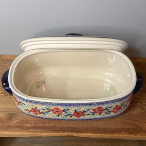 Large Oval Covered Baker ~ WK78