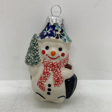 Load image into Gallery viewer, Andy Snowman Ornament - D87
