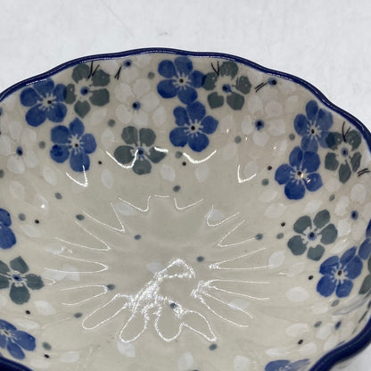 Bowl ~ Scalloped ~ 4.5 inch ~ 2381X - T4!