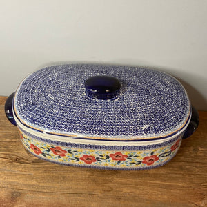 Large Oval Covered Baker ~ WK78