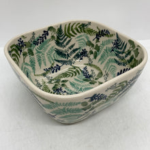 Load image into Gallery viewer, Square Bowl ~ GZ39