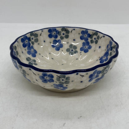 Bowl ~ Scalloped ~ 4.5 inch ~ 2381X - T4!
