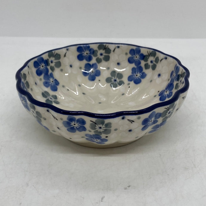 Bowl ~ Scalloped ~ 4.5 inch ~ 2381X - T4!