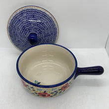 Load image into Gallery viewer, Baker with Handle and Lid ~ WK78