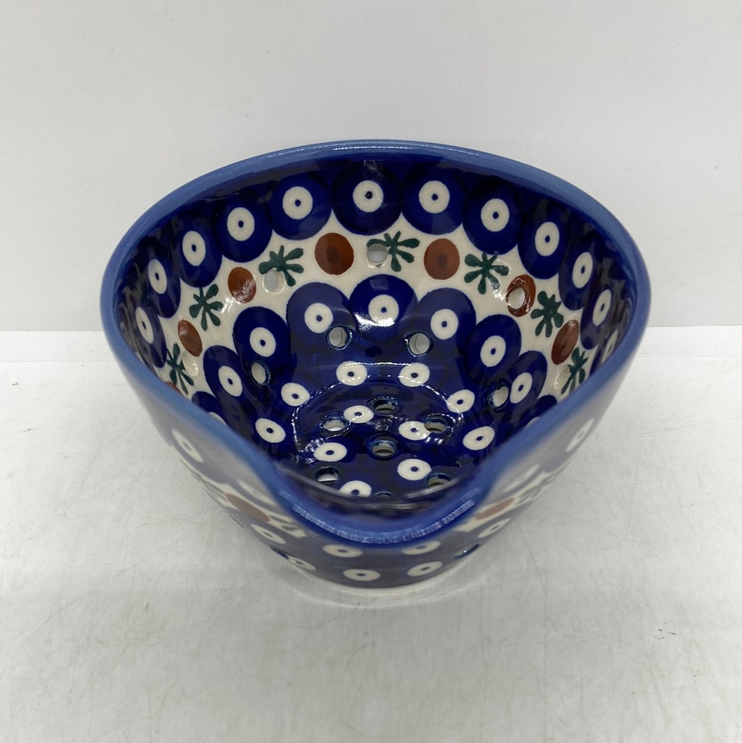 A506 Colander - D24