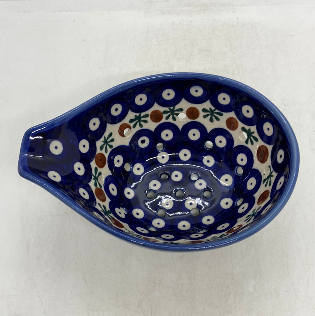 A506 Colander - D24