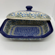 Load image into Gallery viewer, Baker ~ Covered Casserole ~ 8&quot;W x 10.25&quot;L ~ 1432X ~ T3!