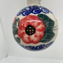Load image into Gallery viewer, Andy Round Ornament - D15