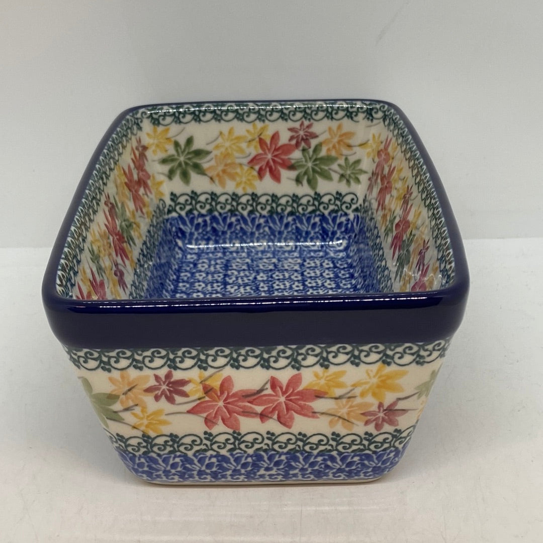 Baker ~ Loaf Pan ~  8”L x 4.5”W x 3”H - 2533X - T4*