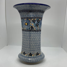 Load image into Gallery viewer, Vase ~ 9.5 inch ~ U4653 ~ U7!