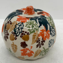 Load image into Gallery viewer, A441 Small Pumpkins Black Halloween D113