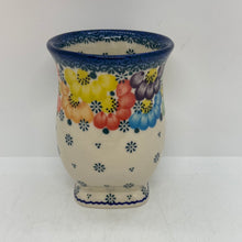 Load image into Gallery viewer, W10 Pencil Vase U-V