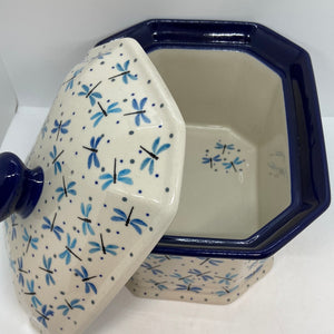 Covered Container ~ 4"H x 7"W x 9" L ~ 2536X
