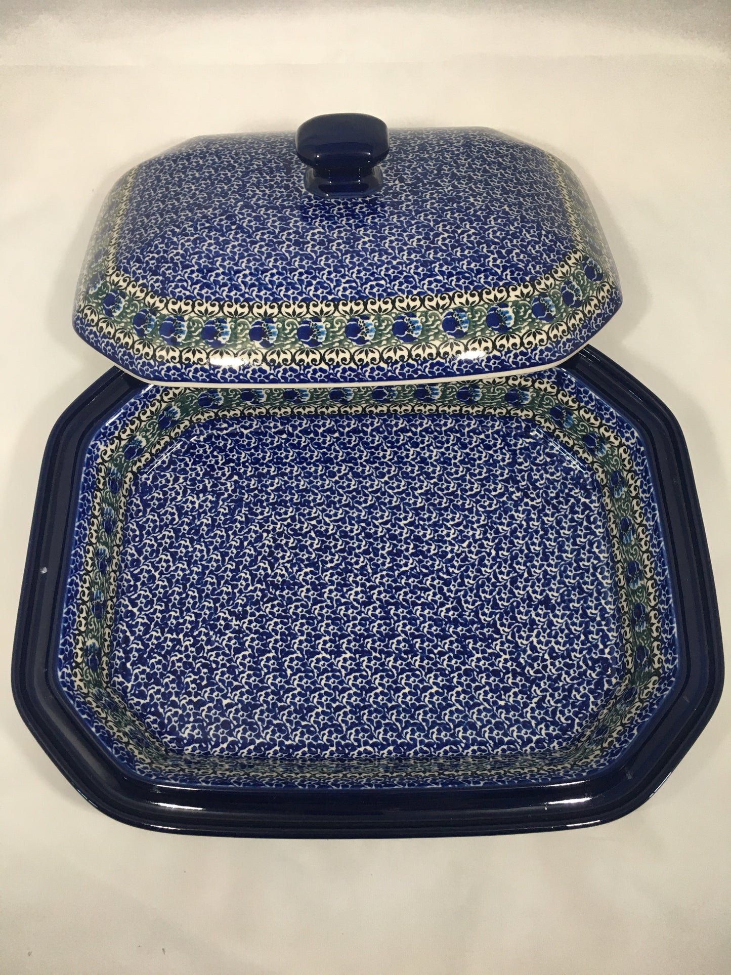 Baker ~ Covered Casserole ~ 9.5 x 12 inch ~ 1513X ~ T3*