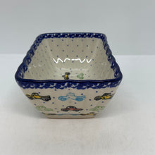 Load image into Gallery viewer, Scalloped Mini Loaf Pan ~ 3.75 x 6.25 inch ~ 2022X