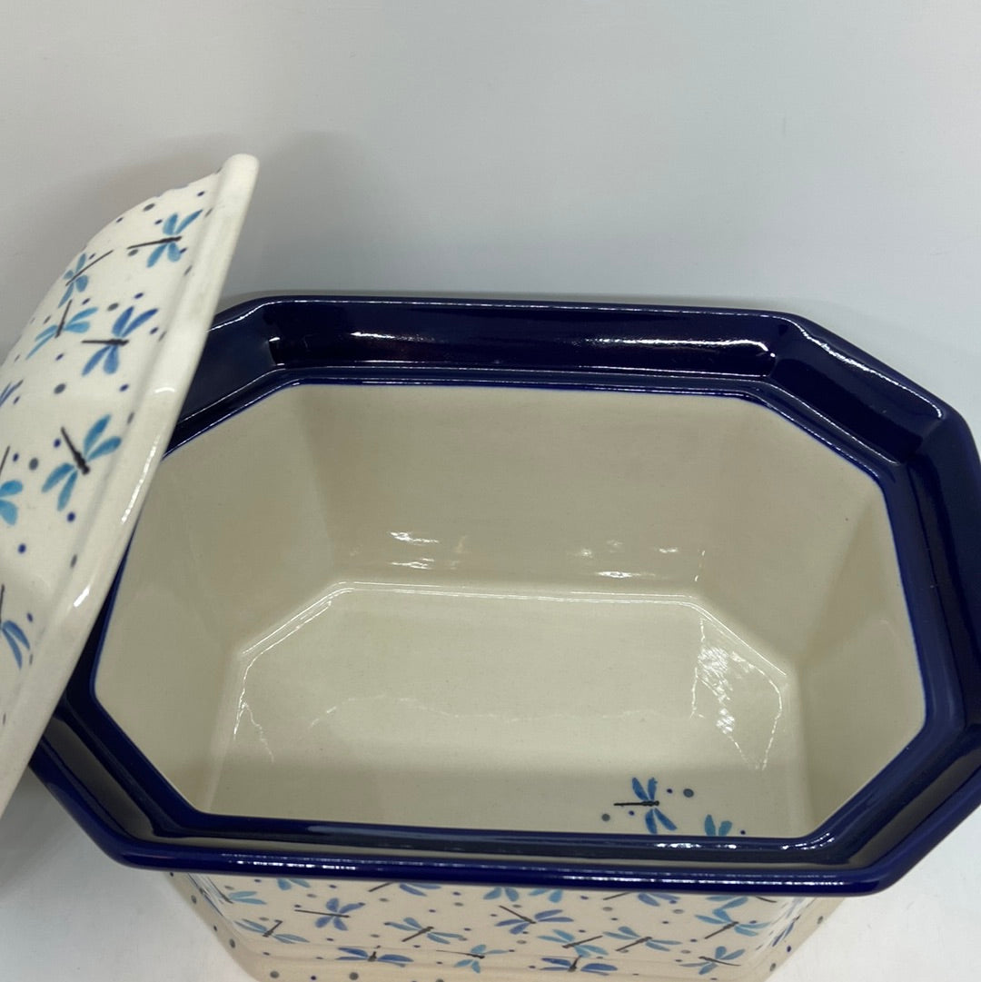 Covered Container ~ 4"H x 7"W x 9" L ~ 2536X