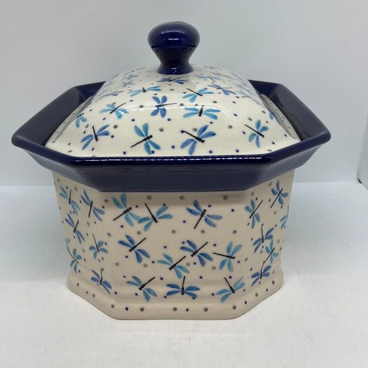 Covered Container ~ 4"H x 7"W x 9" L ~ 2536X
